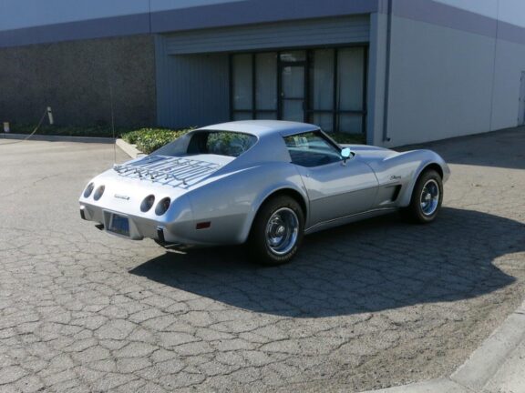 1976 Chevy Corvette Stingray - Image 5