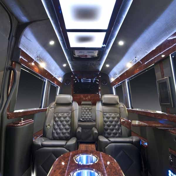 Battisti Customs Sprinter Business Class 12