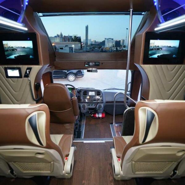 supercoach xl pic 9 CoachWest Luxury & Professional Motorcars ESuperCoach XL 40/45 Freightliner Bus