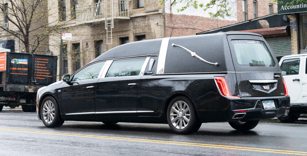 what-s-the-difference-between-a-funeral-car-and-a-hearse