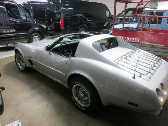 1976 Chevy Corvette Stingray - Image 18