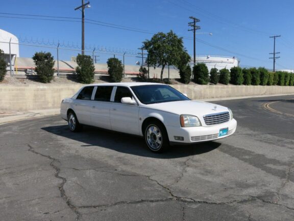 2004 Cadillac Federal Coach Deville 6-Door Limo - Image 8