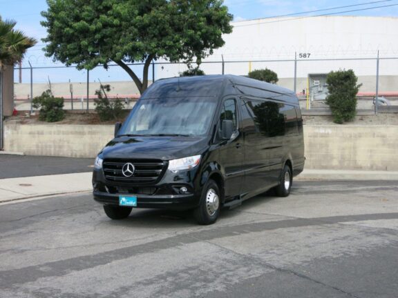 2021 Mercedes Benz Executive Coach Sprinter Diplomat - Image 15