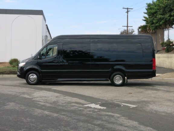 2021 Mercedes Benz Executive Coach Sprinter Diplomat - Image 13