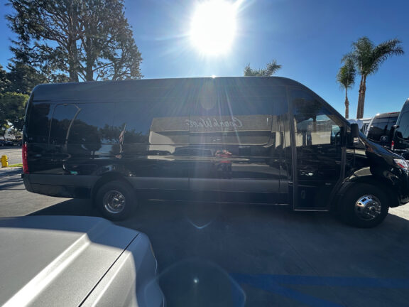 2019 Mercedes Benz LA West Sprinter - Image 16