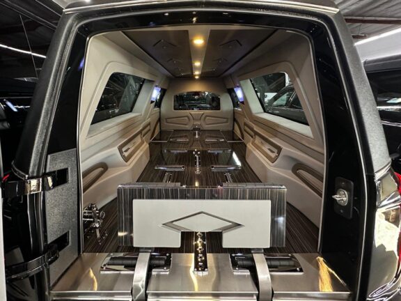 2024 Cadillac MK Coach XT6 Grand Legacy Hearse - Image 13