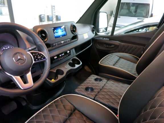 2021 Mercedes Benz Executive Coach Sprinter Diplomat - Image 10