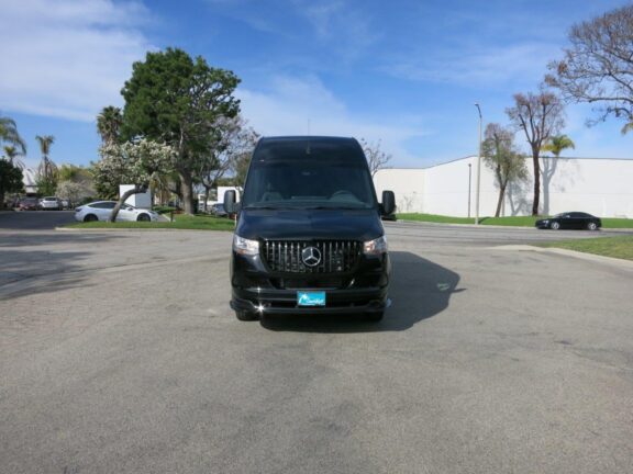 2024 Mercedes Benz Executive Coach Sprinter Limousine - Image 15