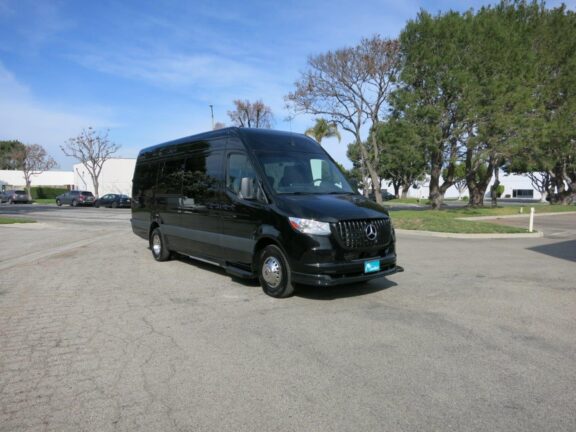 2024 Mercedes Benz Executive Coach Sprinter Limousine - Image 16