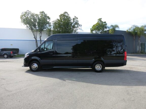 2024 Mercedes Benz Executive Coach Sprinter Limousine - Image 18