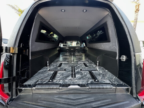 2019 Cadillac Federal Coach XTS Heritage Hearse - Image 4