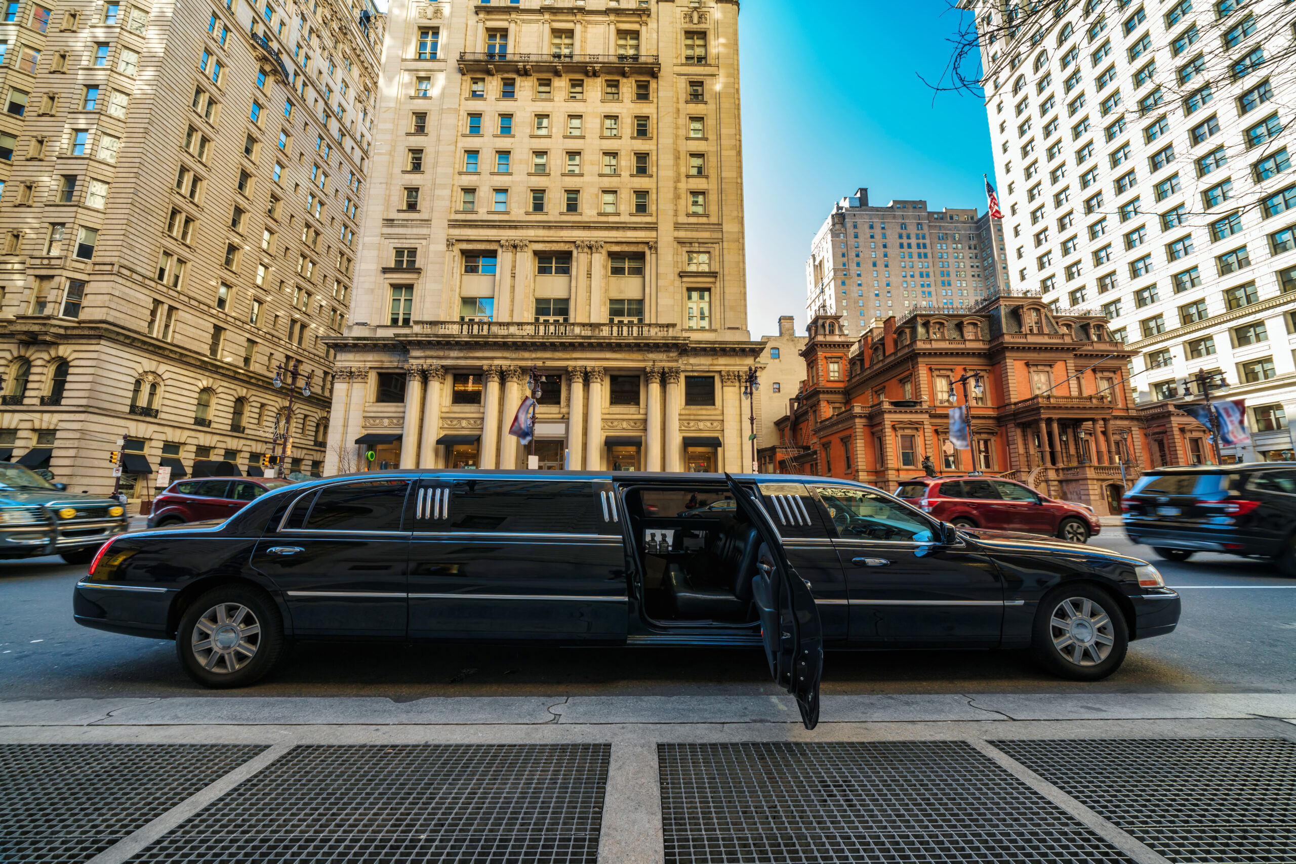 Undefined,Luxury,Limousine,Open,Door,For,Prepare,Service,Vip,Customer