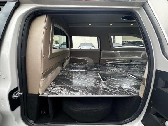 2020 Lincoln MK Coach Nautilus Grand Legacy Limited Hearse - Image 13