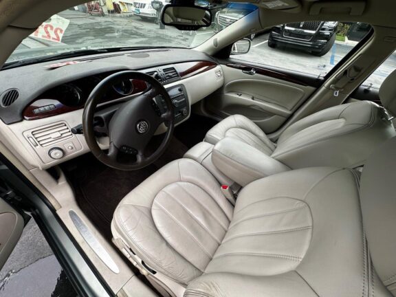 2007 Buick Lucerne CXL 4-Door Sedan - Image 18