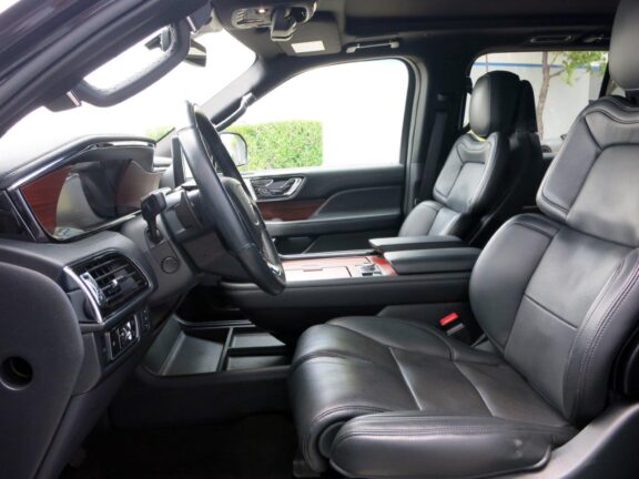 2024 Lincoln Navigator L Reserve SUV - Image 9