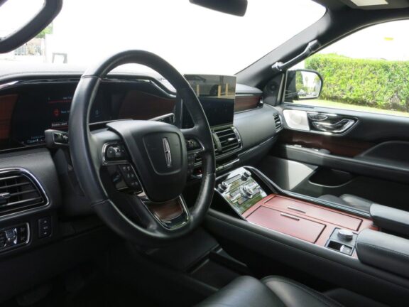 2024 Lincoln Navigator L Reserve SUV - Image 10