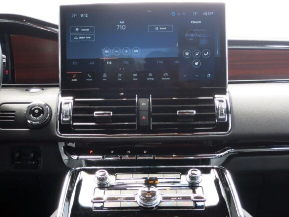 2024 Lincoln Navigator L Reserve SUV - Image 16