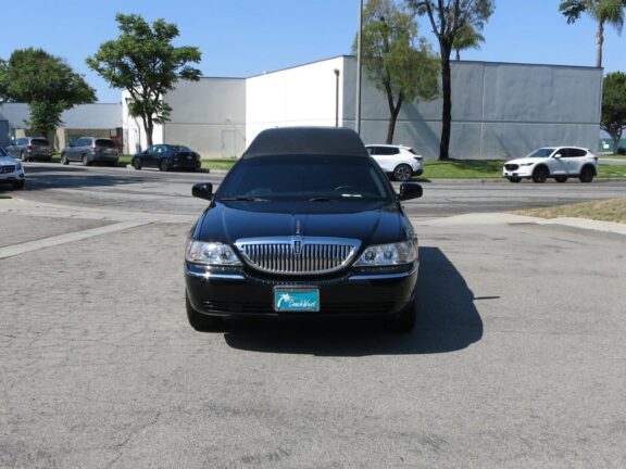 2010 Lincoln Krystal Town Car Hearse - Image 2