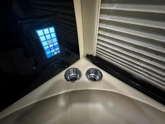 2019 Mercedes Benz J-Club Business Class Sprinter - Image 6