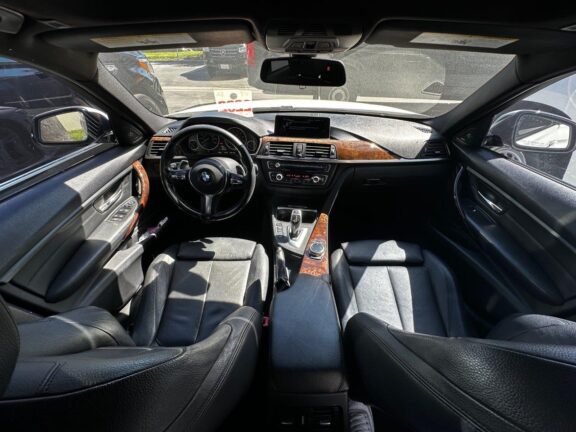 2014 BMW 3 Series 328i Sedan - Image 12