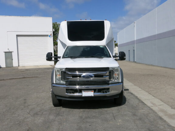 2017 Ford Executive Coach F550 Limousine Bus - Image 3