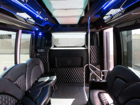 2017 Ford Executive Coach F550 Limousine Bus - Image 15