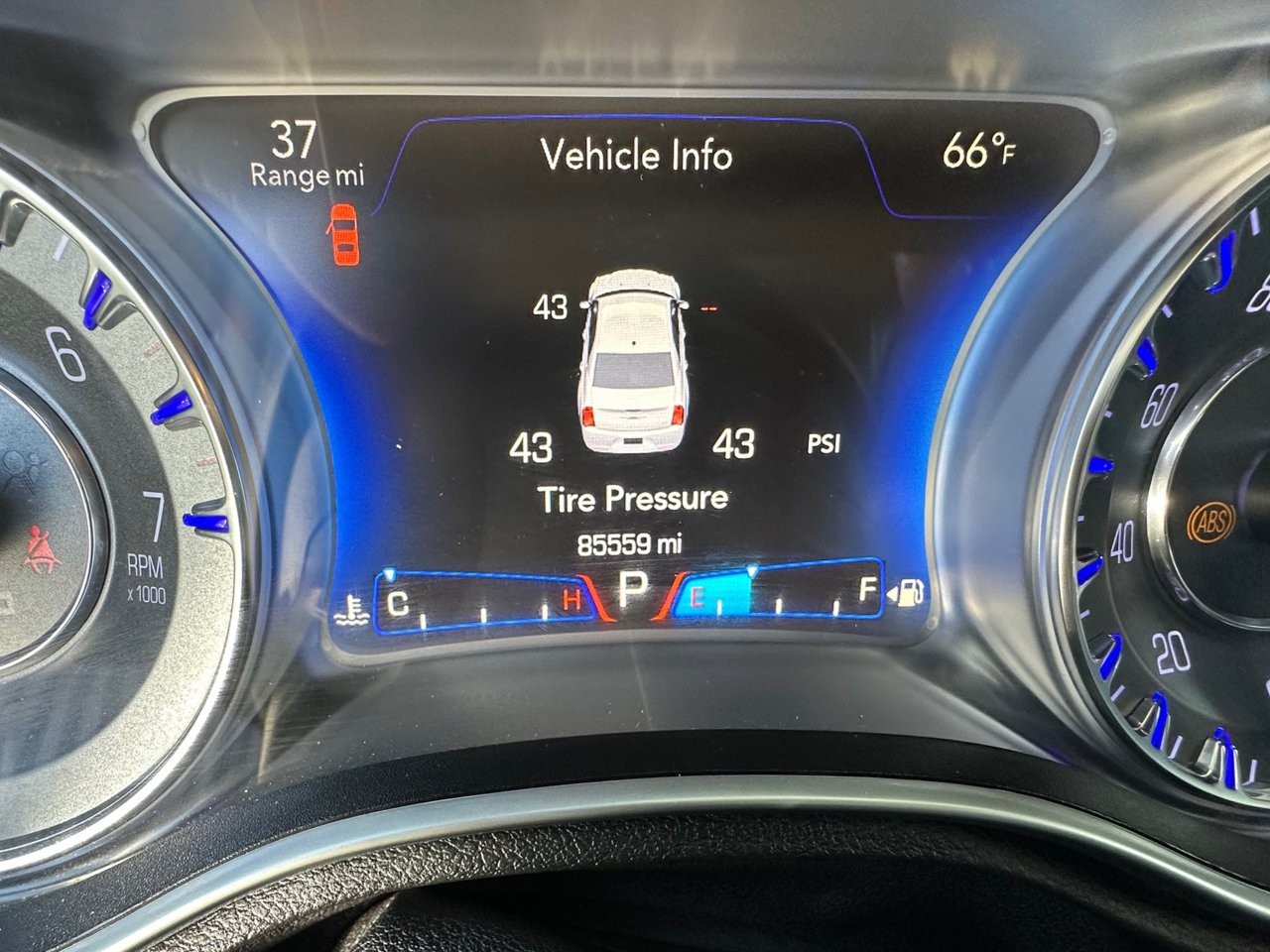 2015 Chrysler Pinnacle 300 Limousine - Image 15