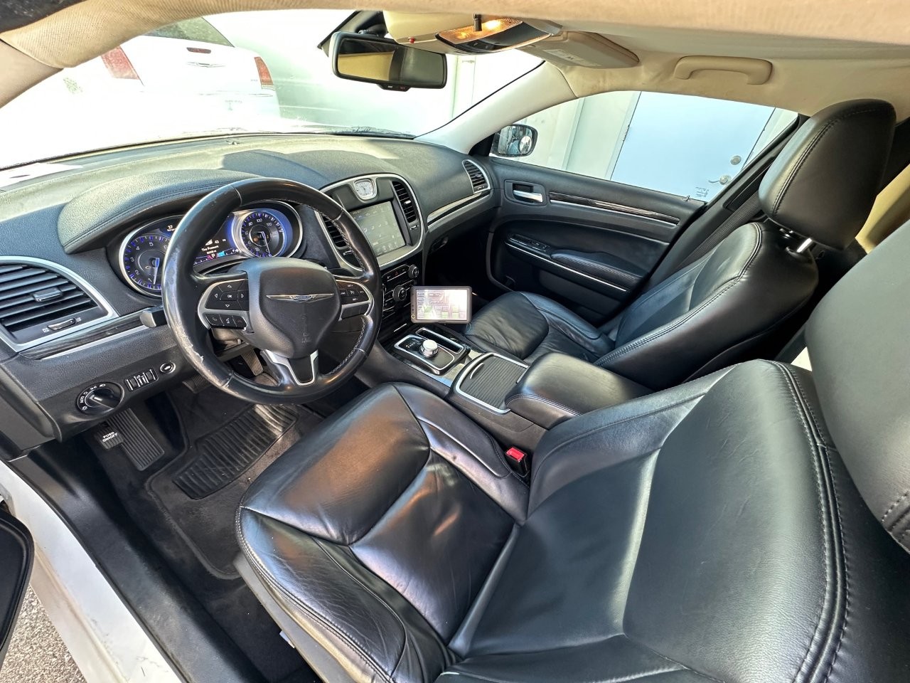 2015 Chrysler Pinnacle 300 Limousine - Image 14