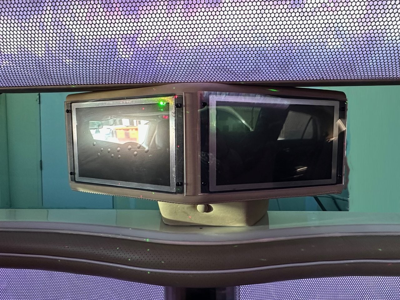 2015 Chrysler Pinnacle 300 Limousine - Image 11