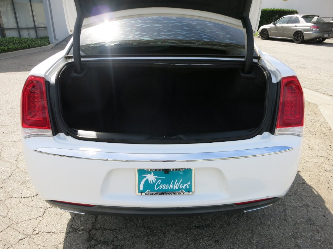 2015 Chrysler Pinnacle 300 Limousine - Image 3