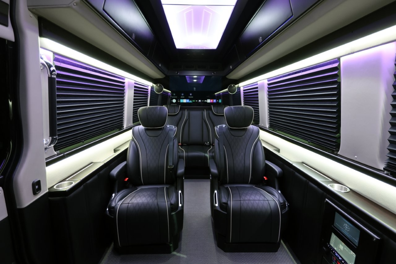 2021 Mercedes Benz Executive Coach Sprinter Diplomat - Image 3
