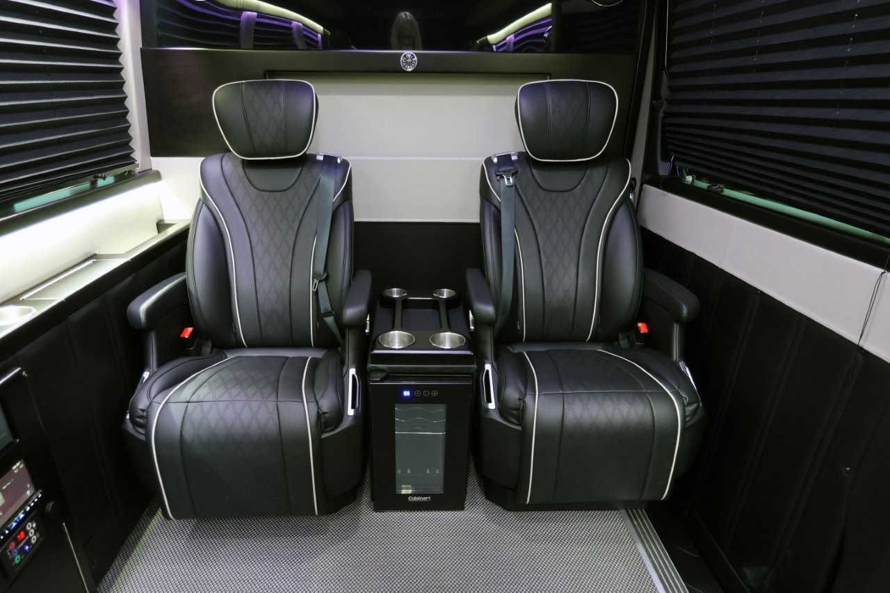 2021 Mercedes Benz Executive Coach Sprinter Diplomat - Image 6