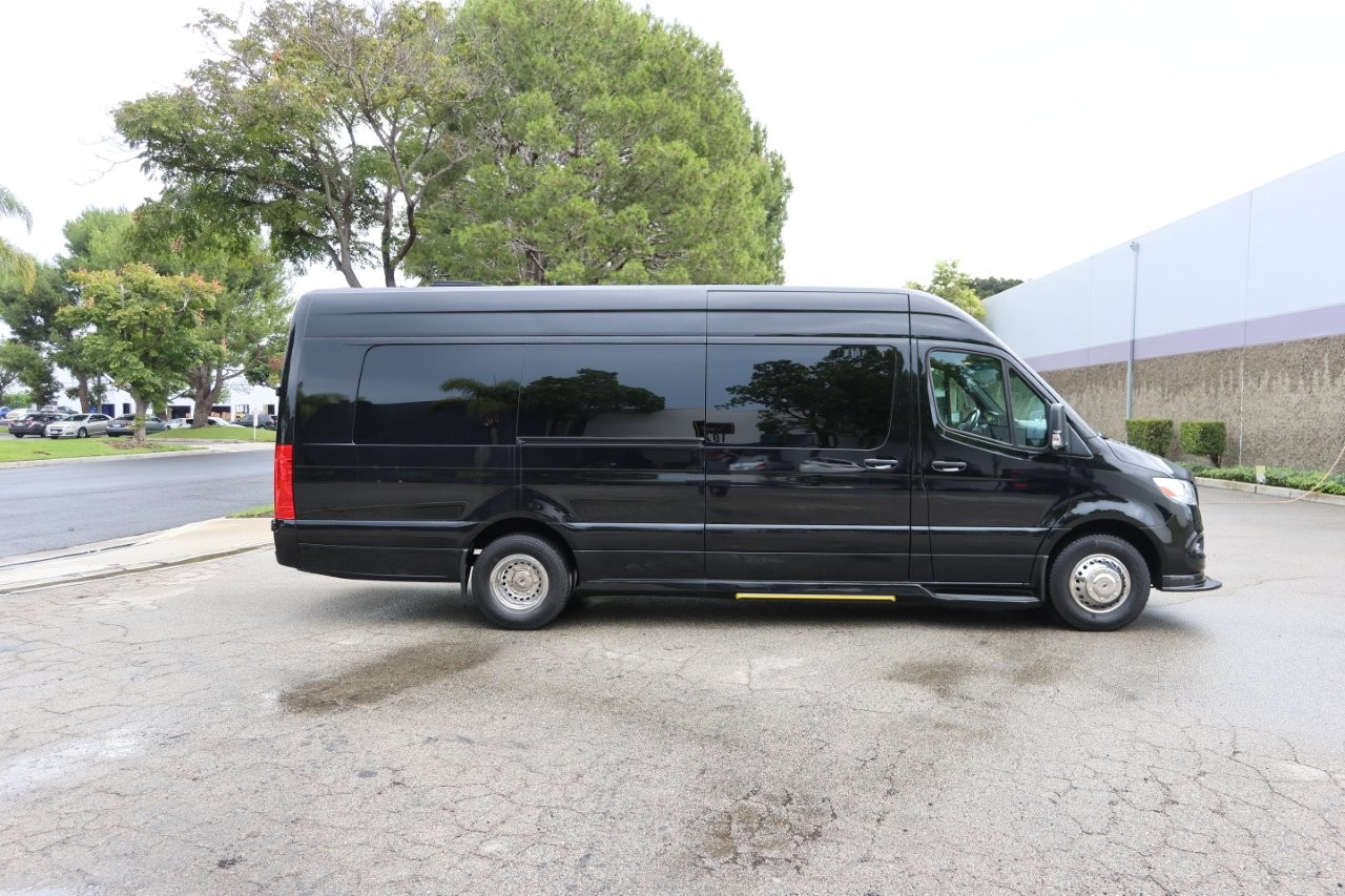 2021 Mercedes Benz Executive Coach Sprinter Diplomat - Image 10