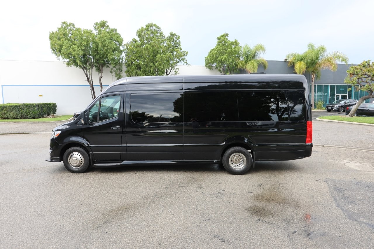 2021 Mercedes Benz Executive Coach Sprinter Diplomat - Image 16