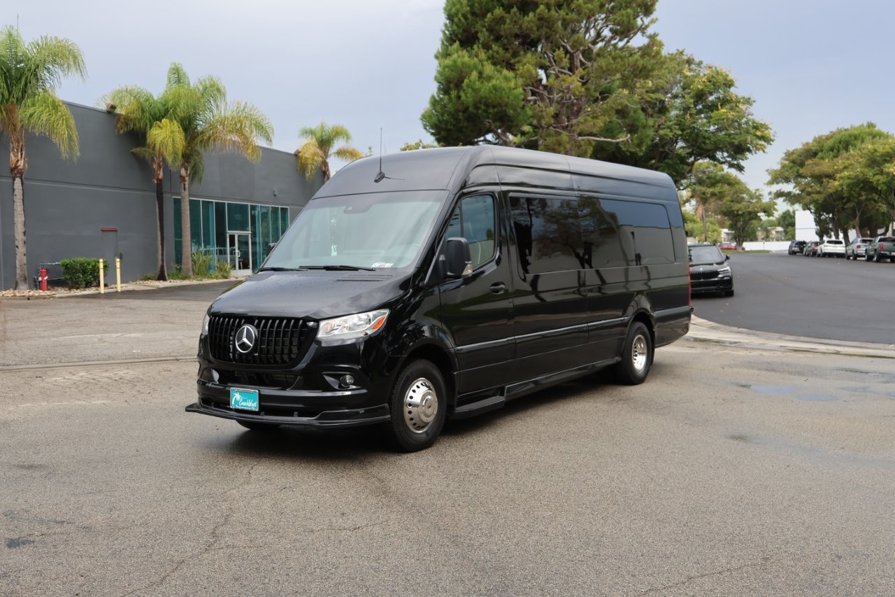 2021 Mercedes Benz Executive Coach Sprinter Diplomat - Image 17